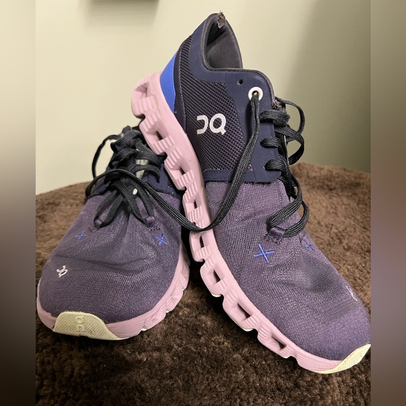 On Running Women's Navy and Purple Athletic Shoes - Picture 1 of 8